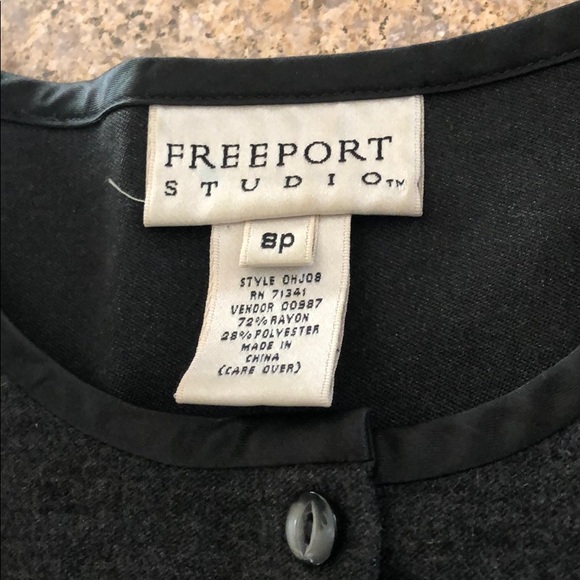Freeport Studio By L. L. Bean 2 Piece Gray Suit - Picture 2 of 16